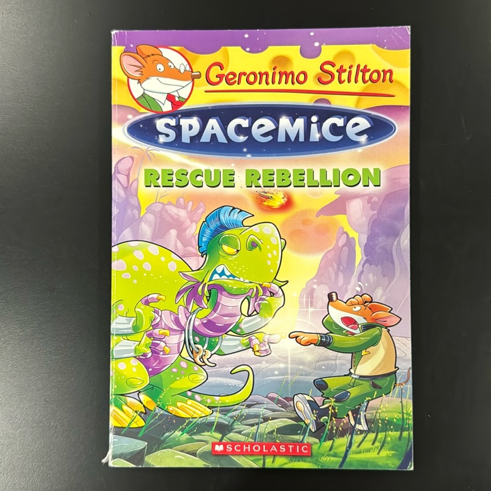Geronimo Stilton Spacemice #5: Rescue Rebellion - Scholastic Paperback Novel